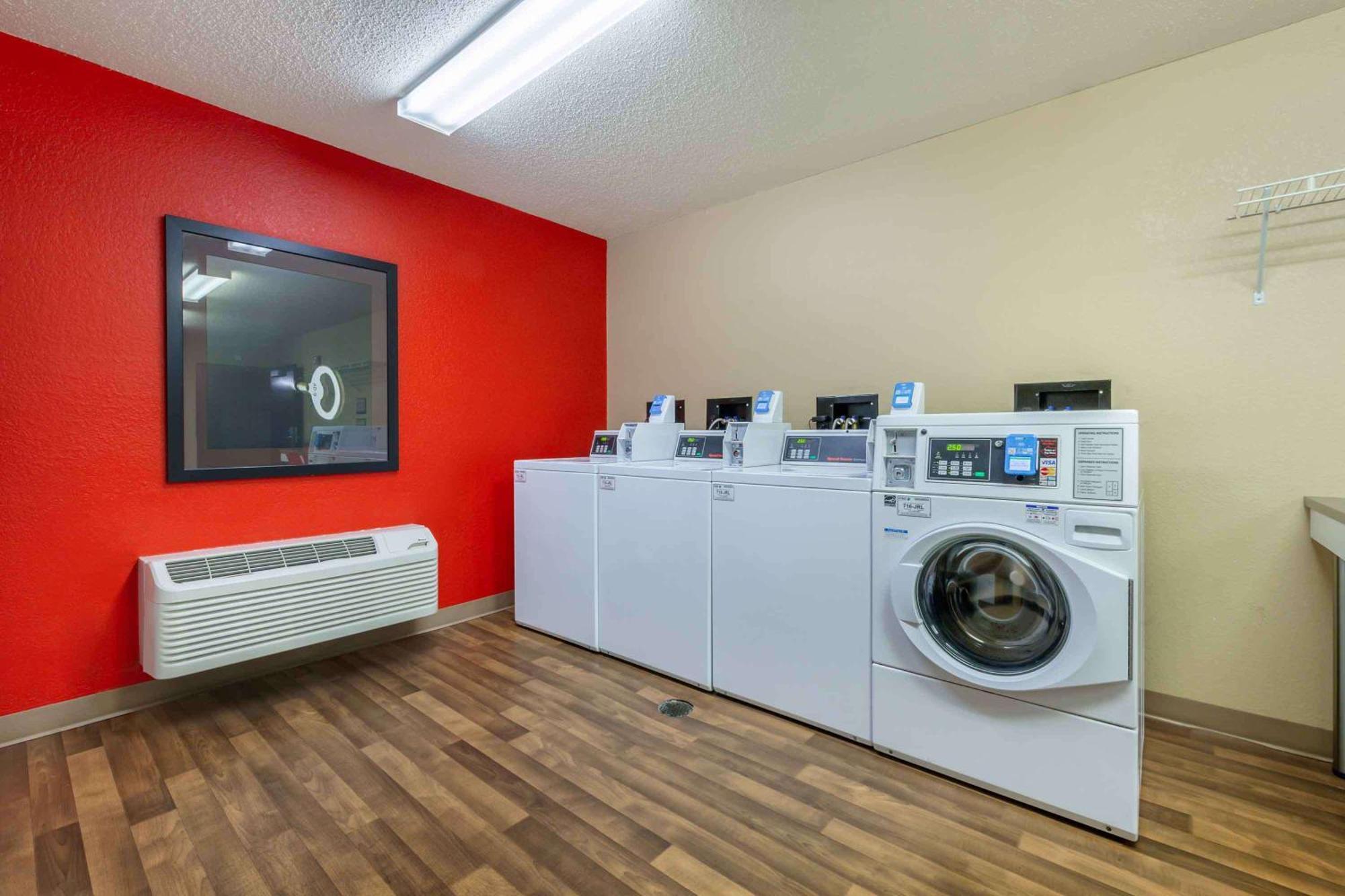 Extended Stay America Suites - Rockford - I-90 Buitenkant foto