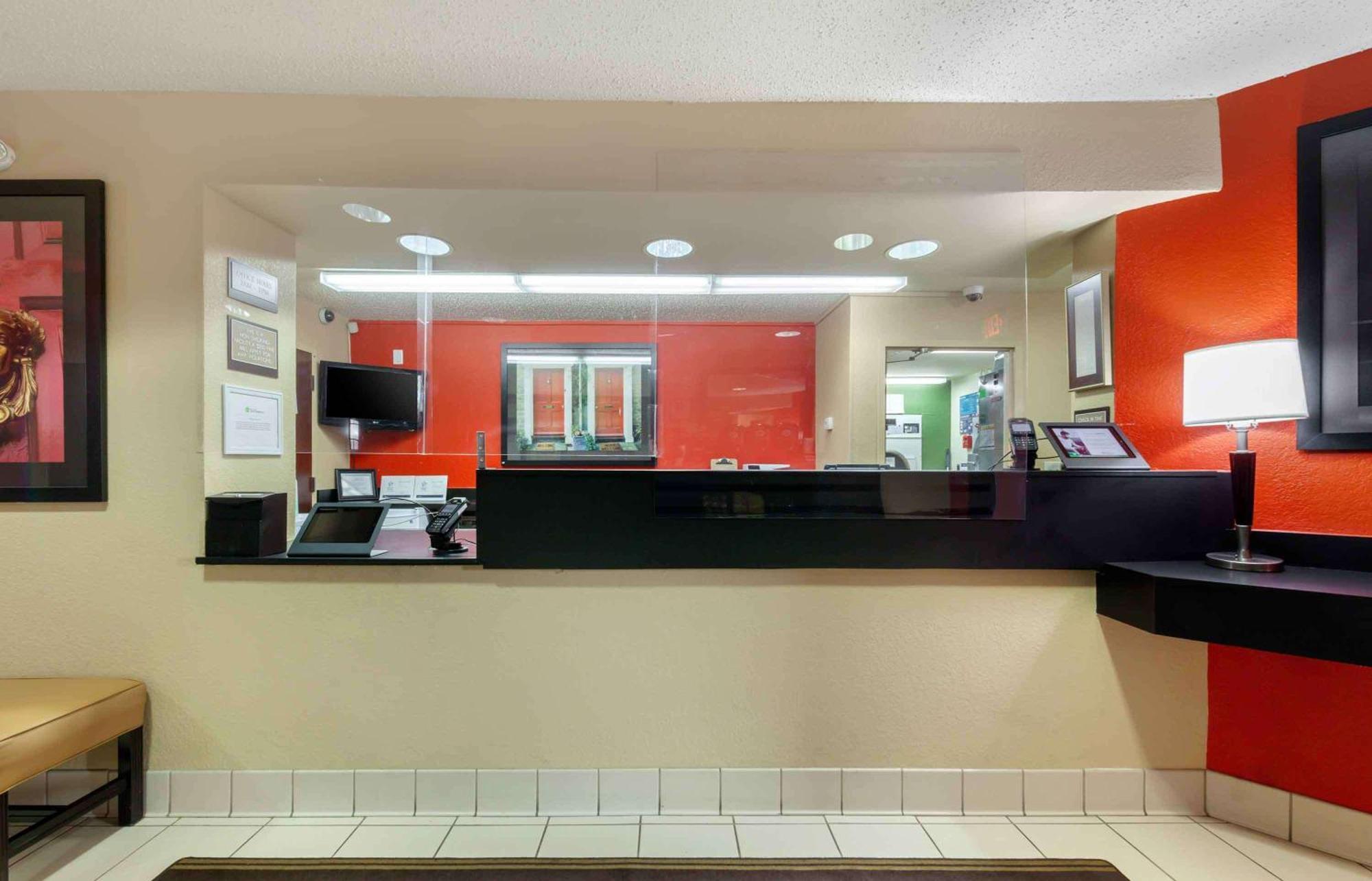 Extended Stay America Suites - Rockford - I-90 Buitenkant foto